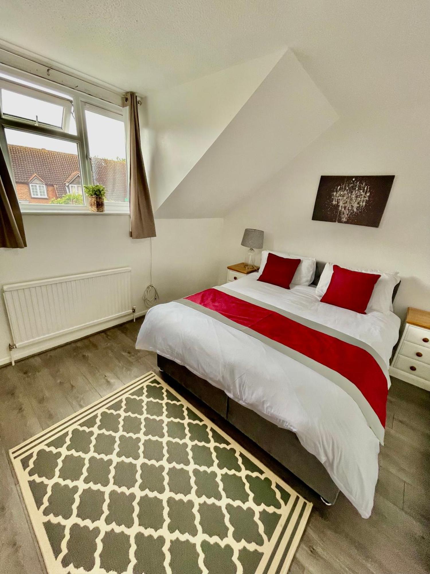 The Herald House Dartford 3 Bedroom Apartment ภายนอก รูปภาพ